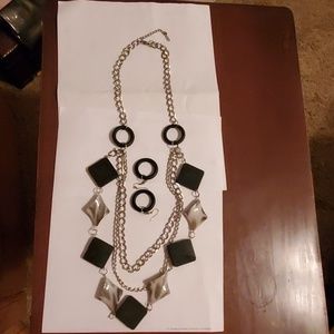 Necklace and earring set